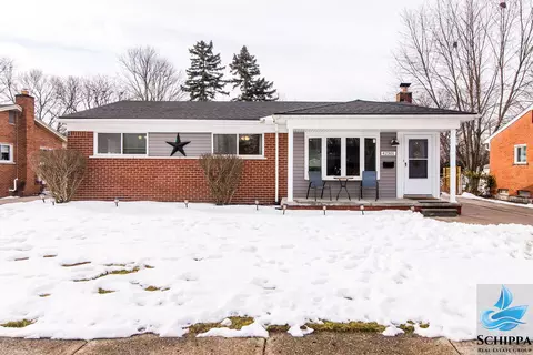 42301 Brentwood Dr, Plymouth, MI 48170