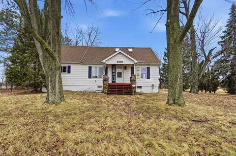 4380 N Center Rd, Saginaw, MI 48604