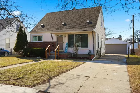 7077 Deering St, Garden City, MI 48135