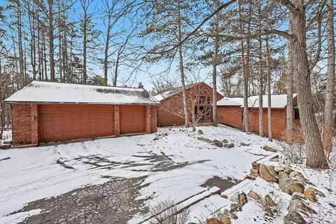 3730 Burns Ct, Ann Arbor, MI 48105