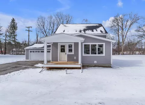 9045 Hillcrest Dr, Northfield, MI 48189