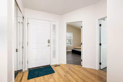 7034 Hogan Dr, Ypsilanti, MI 48197