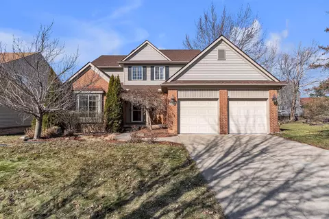 7835 Greene Farm Dr, Ypsilanti, MI 48197