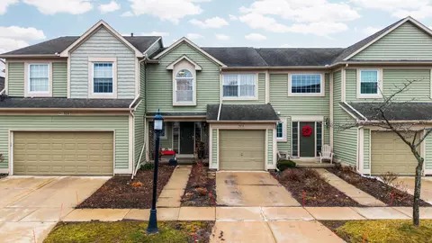 586 Liberty Pointe Dr, Ann Arbor, MI 48103
