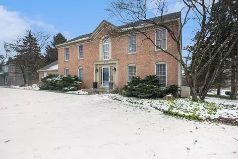 1677 Pond Shore Dr, Pittsfield, MI 48108