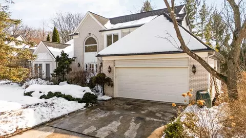 2009 Tibbitts Ct, Ann Arbor, MI 48105