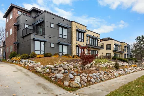 450-462 W Stadium Blvd, Ann Arbor, MI 48103