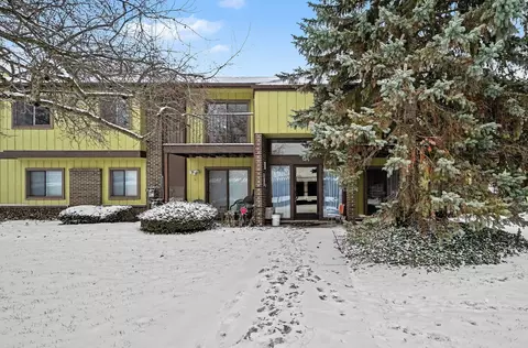 1472 W Chateau Vert Street Unit St #F, Ypsilanti, MI 48197