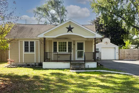 85 Doremus Ave, Waterford, MI 48328