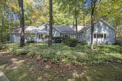 9453 Whispering Pines Dr, York, MI 48176