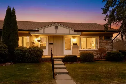 25225 Potomac Drive Building 35 Dr UNIT SOUTH, Lyon, MI 48178