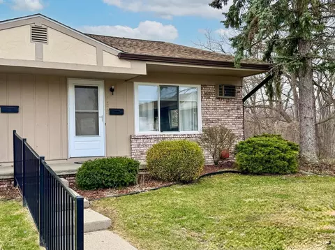 25225 Potomac Drive Building 35 Dr UNIT SOUTH, Lyon, MI 48178