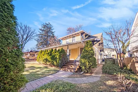 1754 Jackson Ave, Ann Arbor, MI 48103