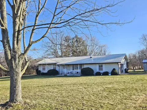 7475 Clinton Macon Rd, Macon, MI 49236