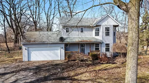 11776 N Main St, Green Oak, MI 48189