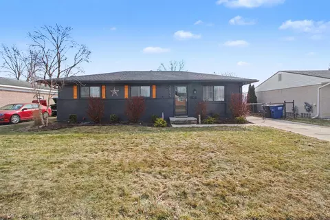 38249 N Jean Ct, Westland, MI 48186