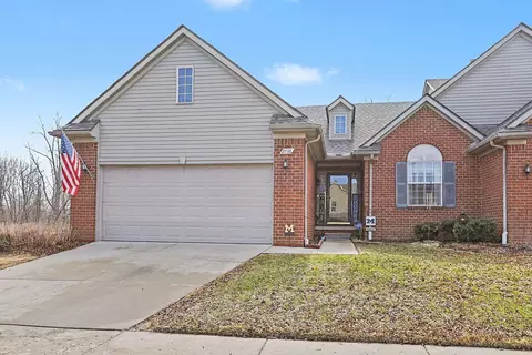 2738 Ambassador Dr, Ypsilanti, MI 48198