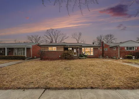 27657 Lorraine Ave, Warren, MI 48093