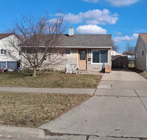 8303 Birch St, Taylor, MI 48180