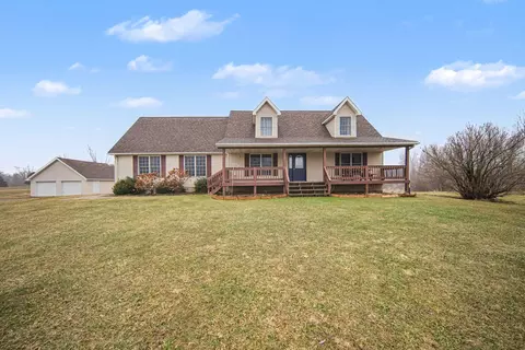 10487 Territorial Rd, Waterloo, MI 49259