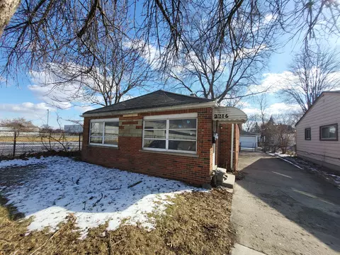 2216 Goulson Ave, Warren, MI 48091