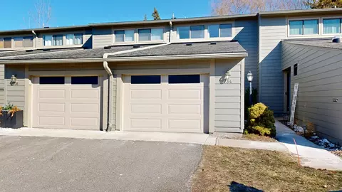 734 Peninsula Ct, Ann Arbor, MI 48105