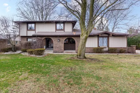 22175 Wingate Ct, Farmington Hills, MI 48335