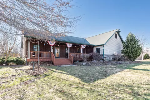 3534 Dexter Trl, Stockbridge, MI 49285