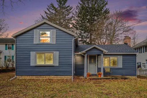 308 S Center St, Stockbridge, MI 49285