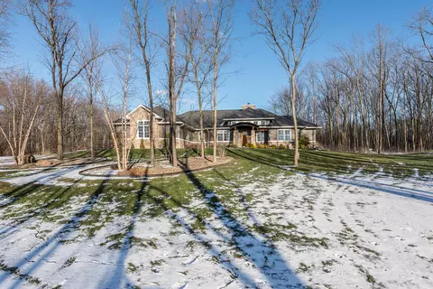 1267 Knight Rd, Scio, MI 48103
