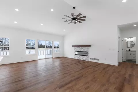 Living - 4909 Schmitz Ct, Adrian, MI 49221 photo 2 of 8