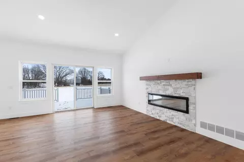 Living - 4909 Schmitz Ct, Adrian, MI 49221 photo 6 of 8