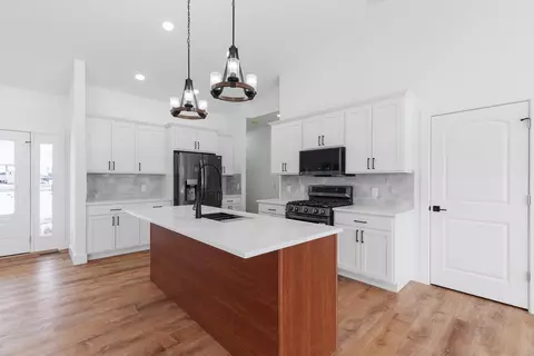 Kitchen - 4909 Schmitz Ct, Adrian, MI 49221 photo 3 of 5