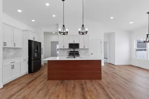 Kitchen - 4909 Schmitz Ct, Adrian, MI 49221 photo 2 of 5