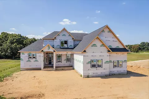 4823 Thompson Heights Dr, Adrian, MI 49221