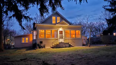 57751 Grand River Ave, Lyon, MI 48165