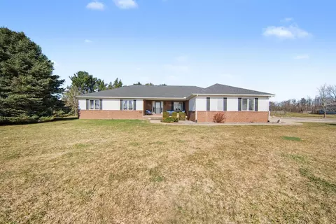 8600 Whippoorwill Ln, Manchester, MI 48158