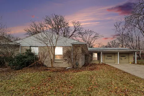 1526 Barnard Rd, Ann Arbor, MI 48103