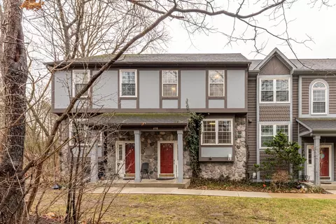 8 Lyn Anne Ct UNIT ANN, Arbor, MI 48103