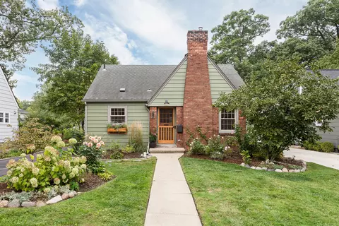 912 Hutchins Ave, Ann Arbor, MI 48103