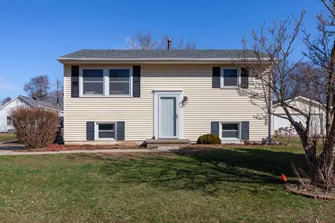 1207 W Pottawatamie St, Tecumseh, MI 49286