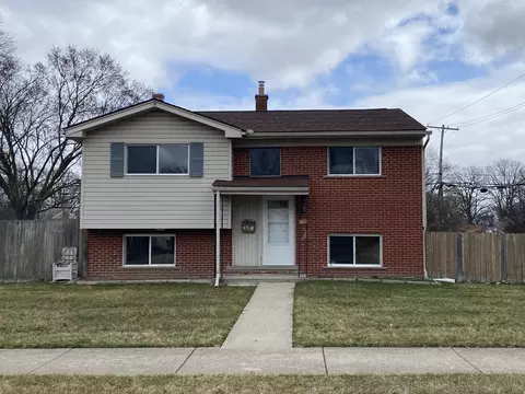 8129 Clippert St, Taylor, MI 48180