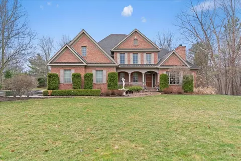 2730 Turning Leaf Dr, Genoa, MI 48843