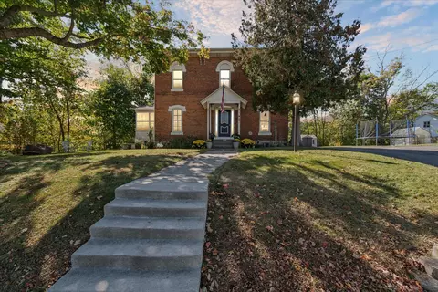 206 Ann Arbor St, Manchester, MI 48158
