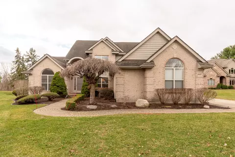 2427 Moors Ct, Pittsfield, MI 48108