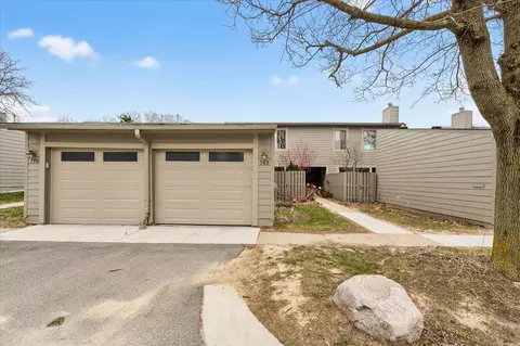 768 Watersedge Dr, Ann Arbor, MI 48105