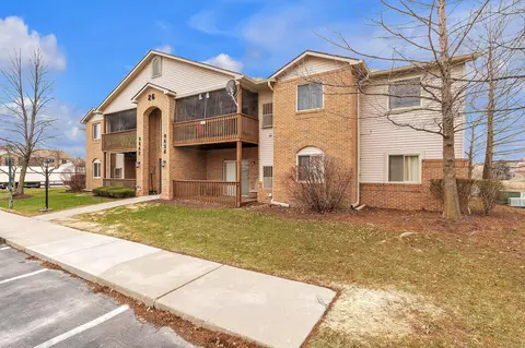 9644 Sawgrass Ct, Van Buren, MI 48111