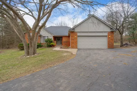 3300 Walton Blvd, Rochester Hills, MI 48309