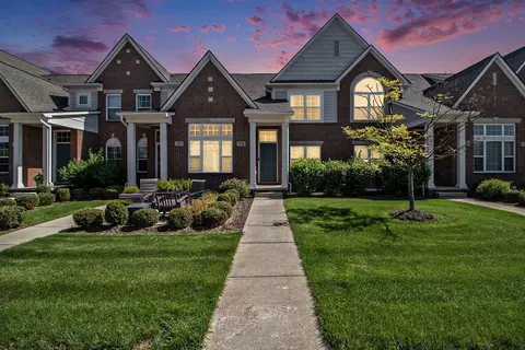 1215 Orchid Cir, Canton, MI 48187