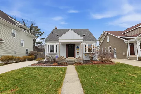 325 N Evergreen St, Plymouth, MI 48170